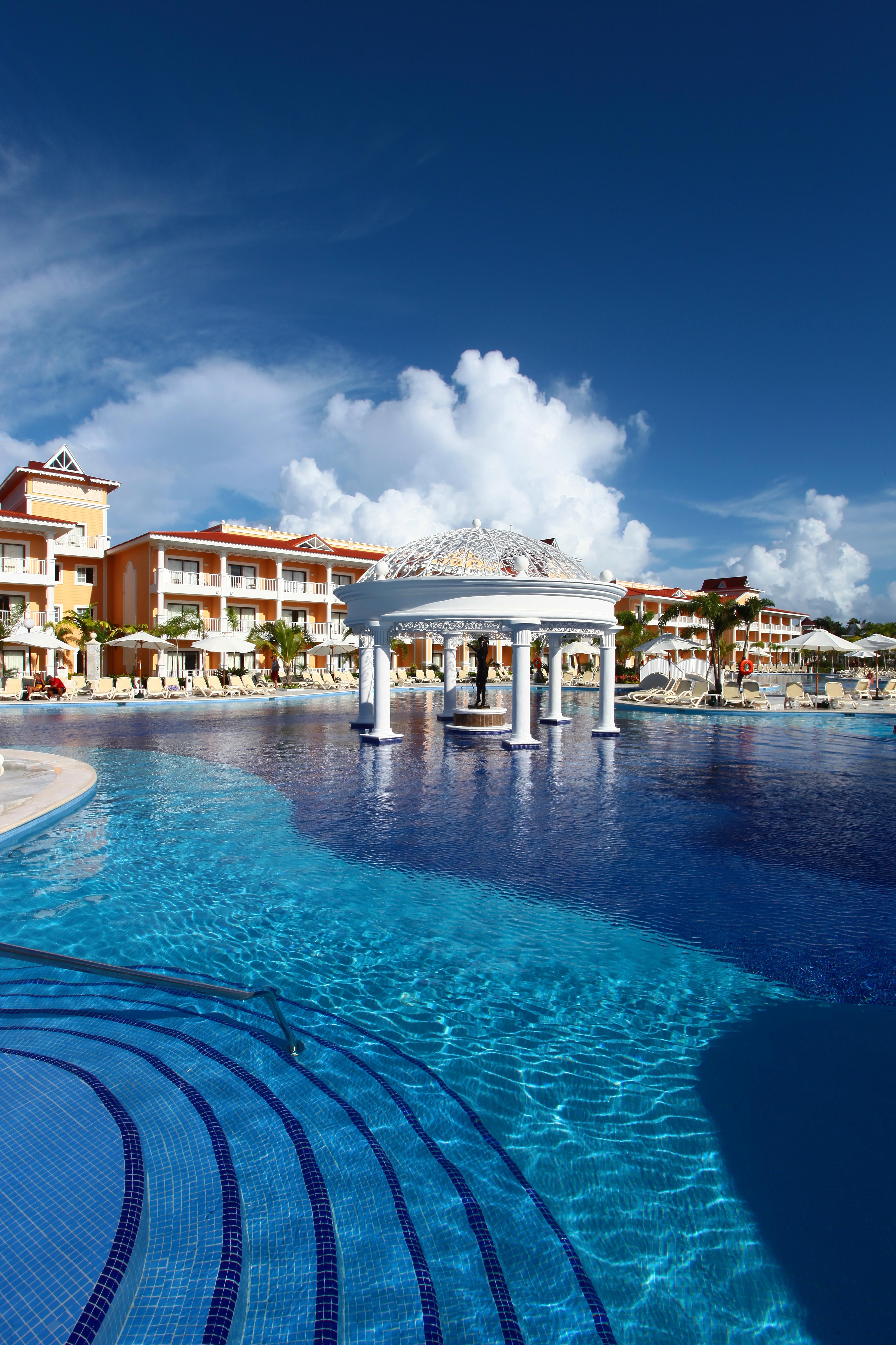 Отель Bahia Principe Grand Aquamarine (Adults Only) Пунта-Кана Экстерьер фото