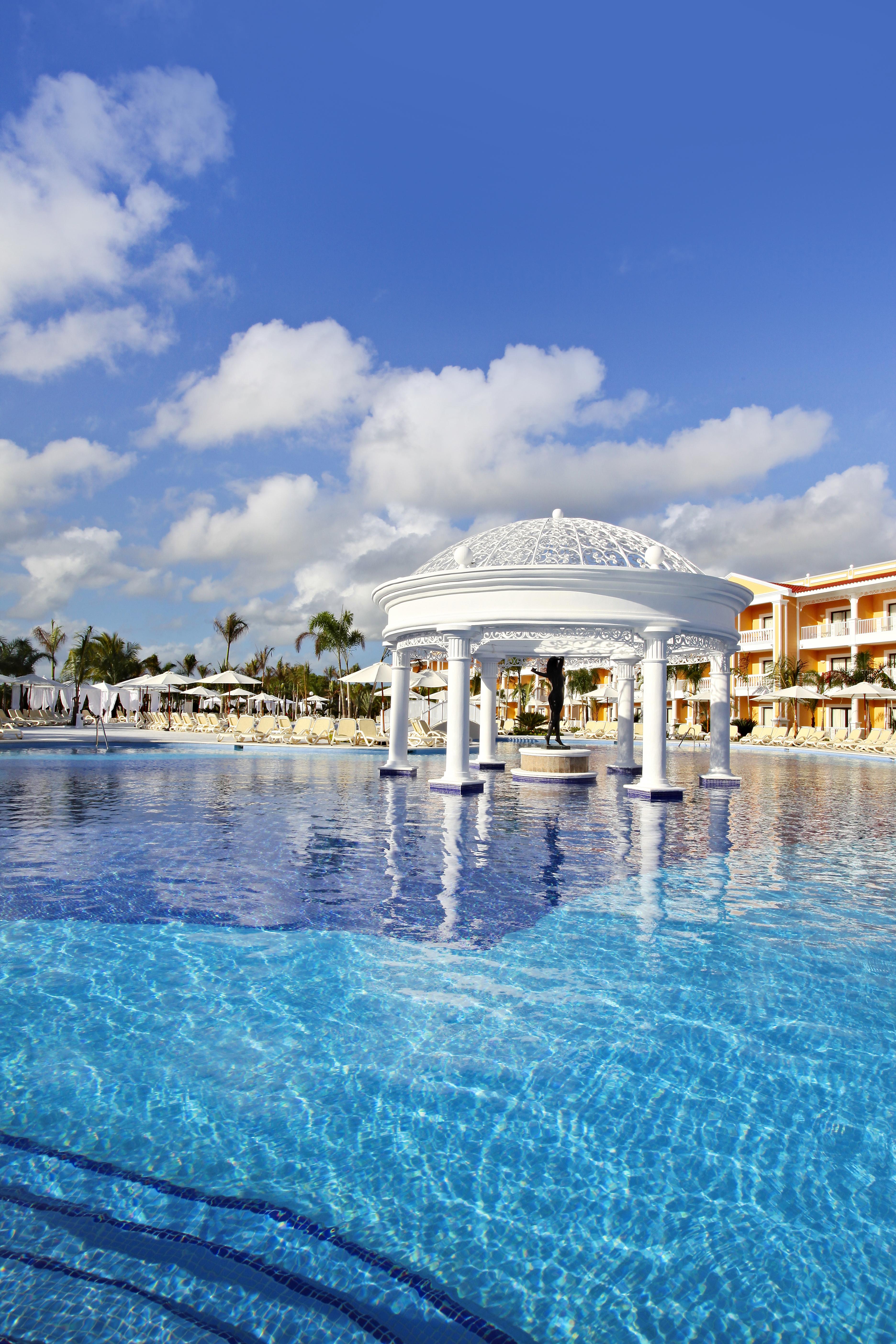 Отель Bahia Principe Grand Aquamarine (Adults Only) Пунта-Кана Экстерьер фото